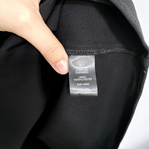 NEW Torrid Deep Black Peplum Bengaline Zipper Front Classic Tank Top 3X - Picture 4 of 9